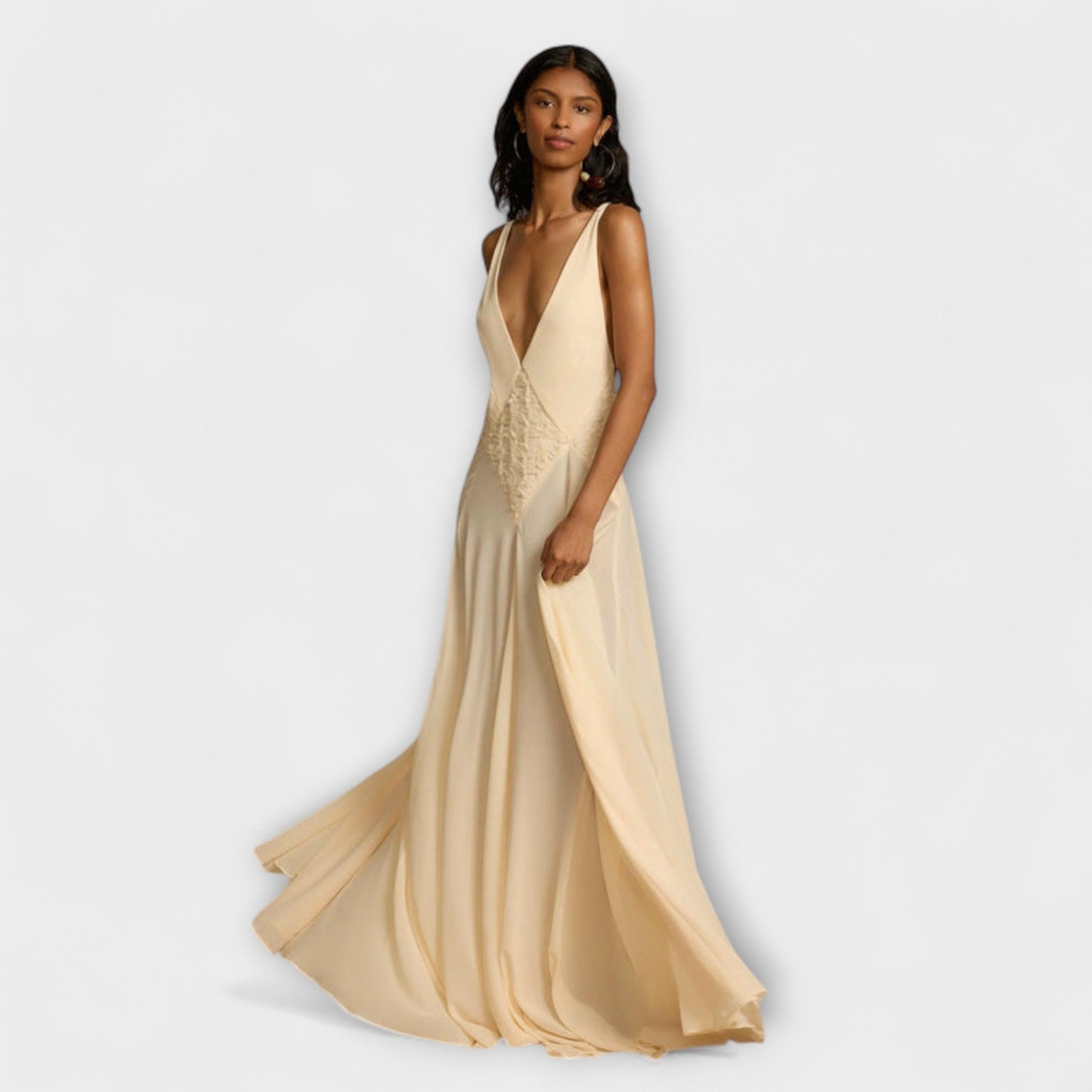 Chic Maxi Dress with Deep V-Neck for Any Occasion