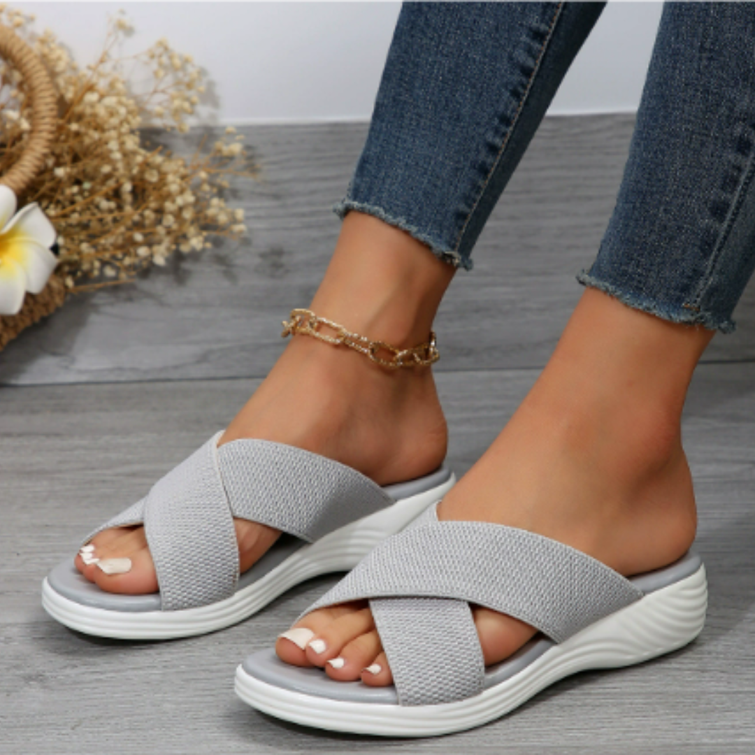 Chic Summer Sandals for Women - Ideal for Beach Days