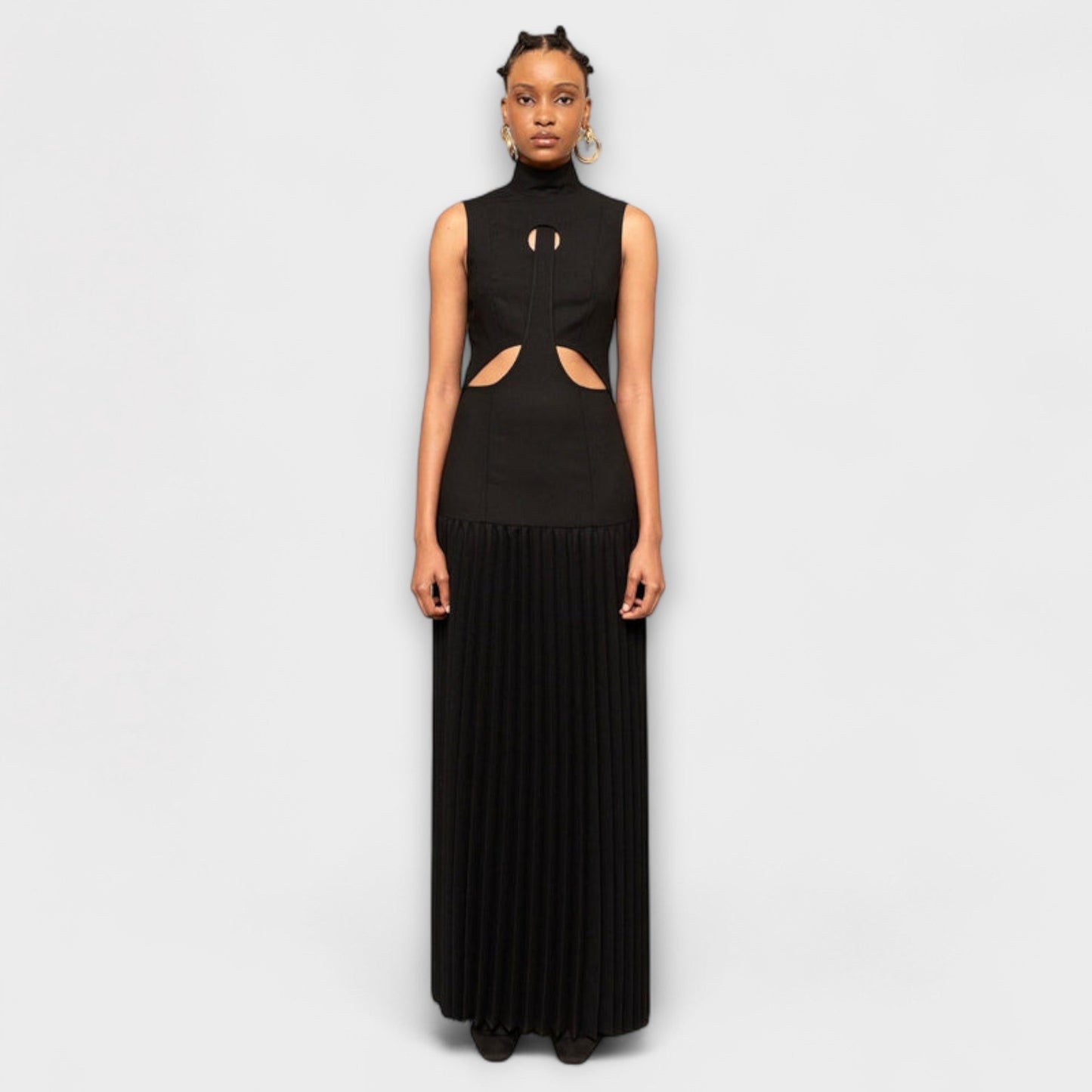 Kristen - Stylish Maxi Dress with Pleats & Cutouts for Any Occasion