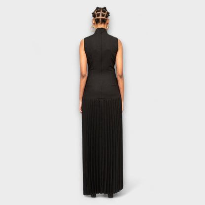 Kristen - Stylish Maxi Dress with Pleats & Cutouts for Any Occasion
