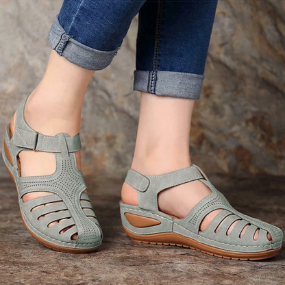 Adjustable Closed-Toe Sandals for Women – Ideal for Summer Outings