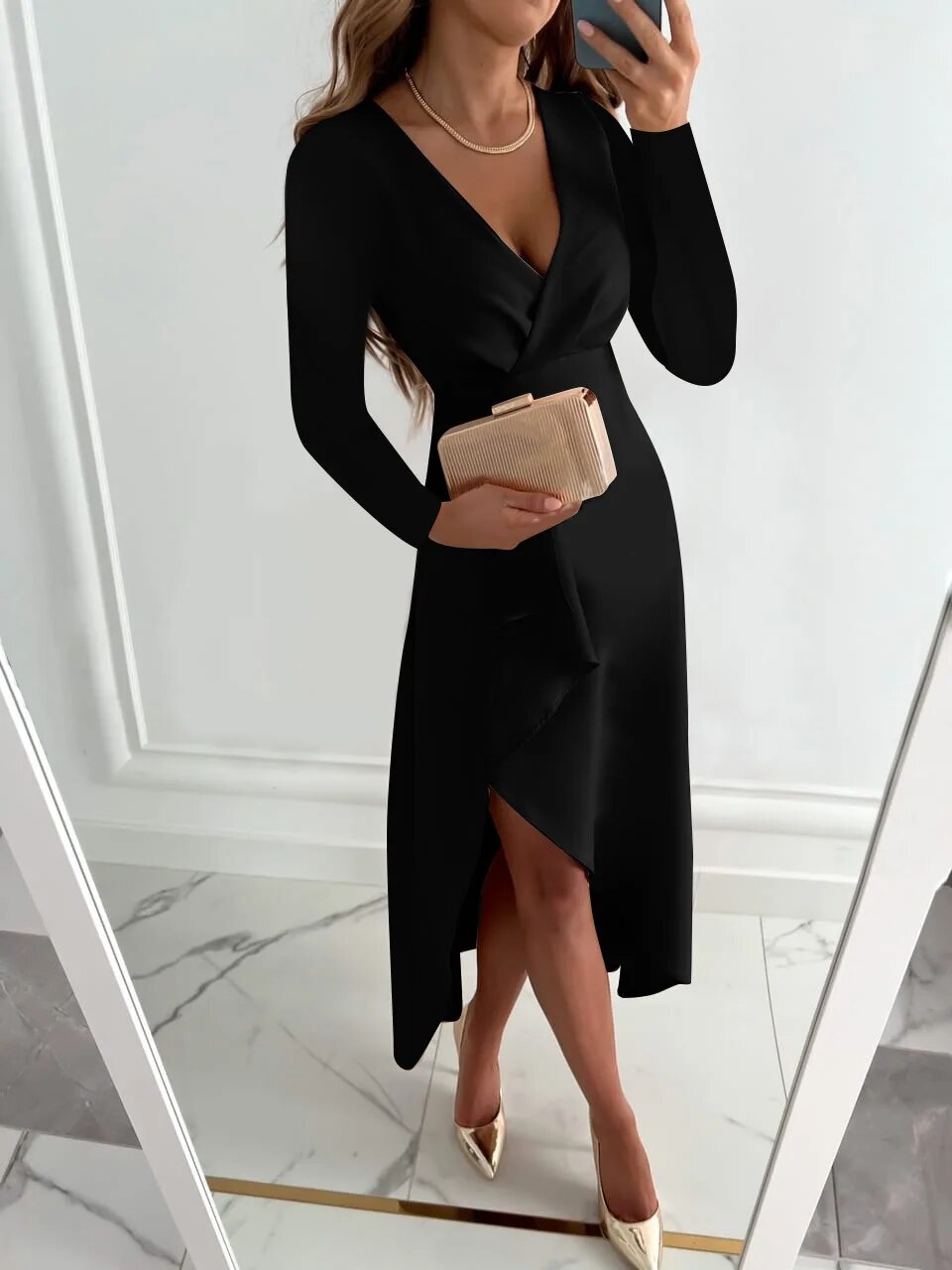 Chic V-Neck Midi Dress with Stylish Slit