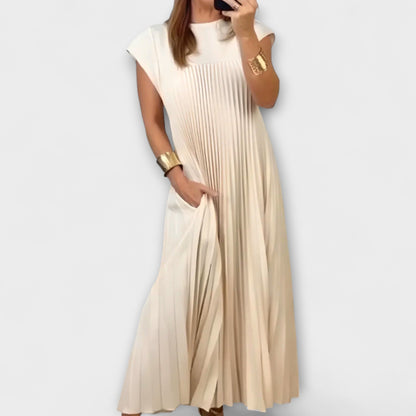 Zairelle – Chic Pleated Dress for Any Occasion