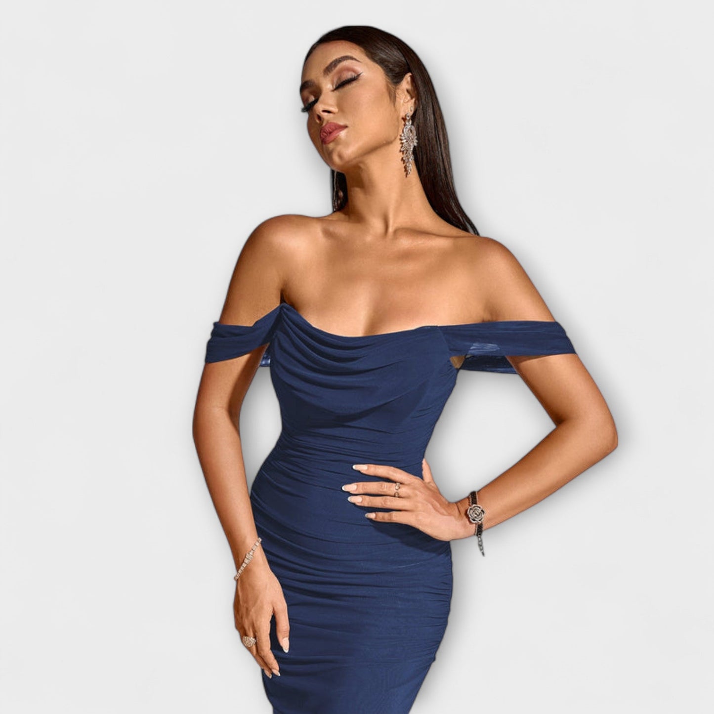 Ione - Chic Off-Shoulder Ruched Dress for Any Occasion