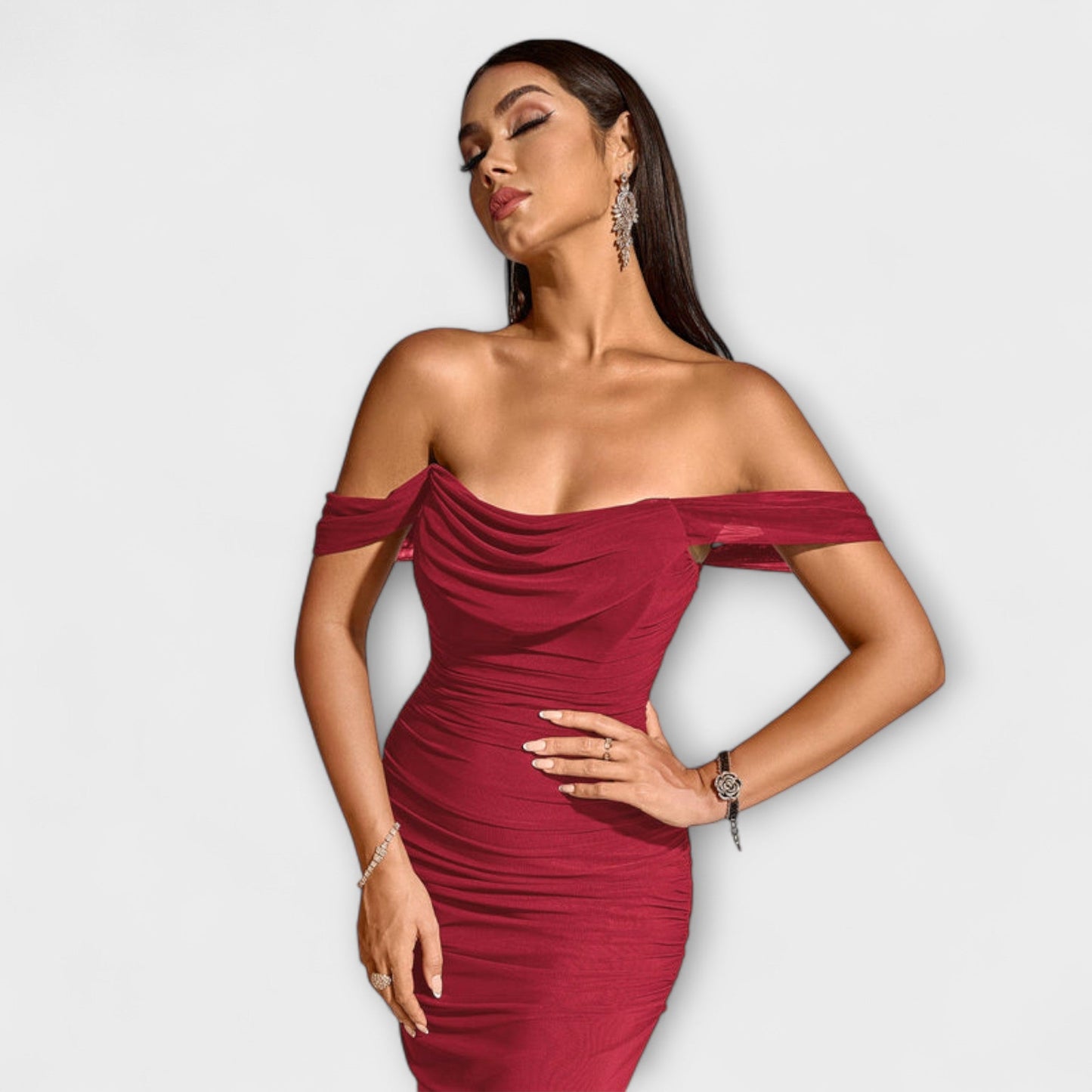Ione - Chic Off-Shoulder Ruched Dress for Any Occasion