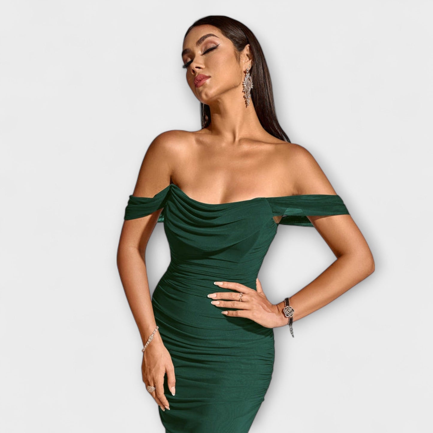 Ione - Chic Off-Shoulder Ruched Dress for Any Occasion