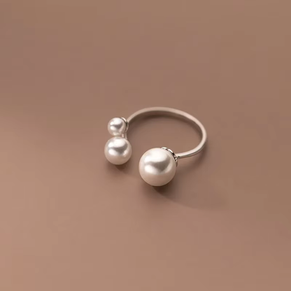 Three-Pearl Ring with Adjustable Band