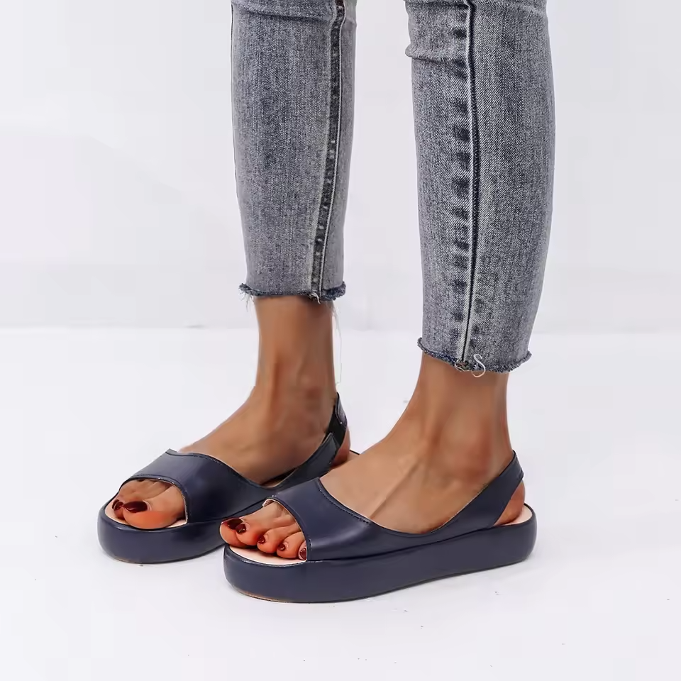 Stylish Women's Summer Sandals with Adjustable Straps for Any Occasion