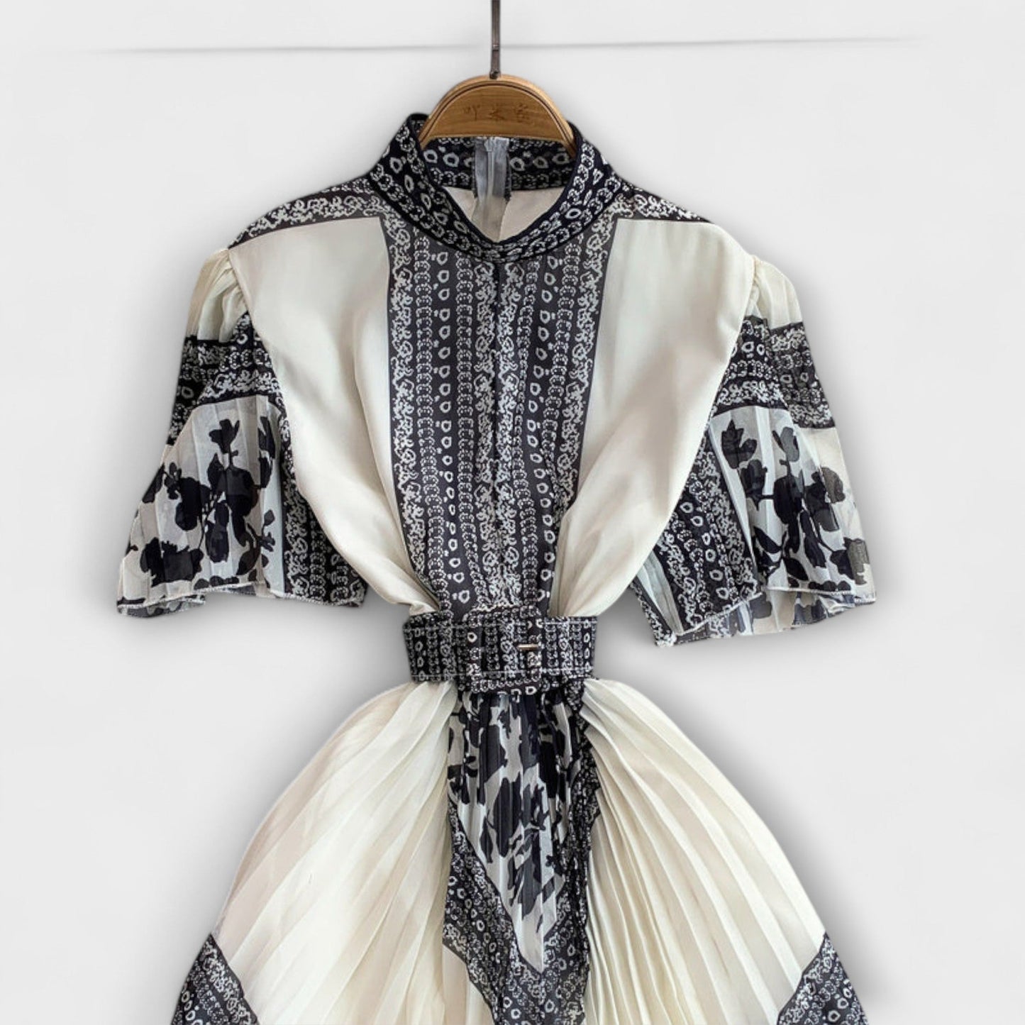 Delilah - Retro Chic Dress for Any Occasion